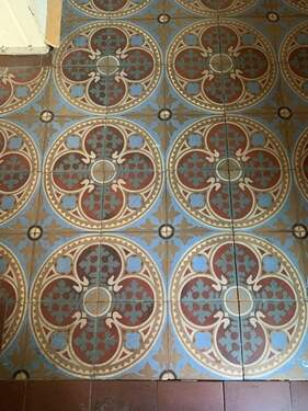 Fliesen im Eingangsbereich - 