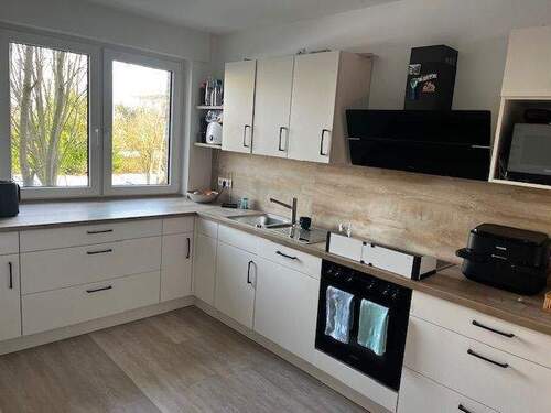 Bild1 - Moderne Erdgeschoss-Wohnung mit Einbauküche und Balkon, Bad Waldliesborn