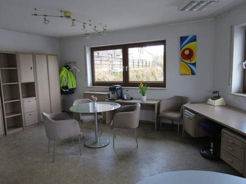  Grossraumbüro Besprechungstisch Kunden - 