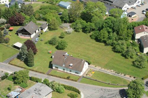 Haus mit Grundstück - Zweifamilienhaus - 650.000,00&nbsp;EUR Kaufpreis, ca.&nbsp; 217,00&nbsp;m&sup2;&nbsp;Wohnfl&auml;che