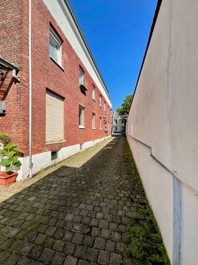 Durchfahrt - Halle in Haan zur Miete