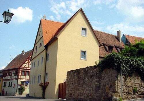 Hausansicht - Zur Miete: 2-Zimmer-Wohnung in 91541 Rothenburg o.d.T.