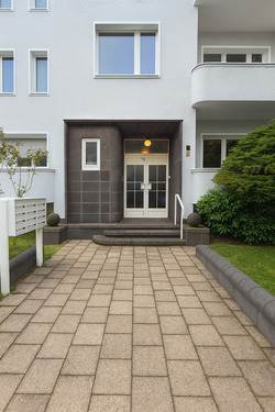 Eingangsbereich - Etagenwohnung mit 98,90 m&sup2; in Düsseldorf zum Kaufen