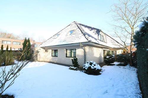 Bild - 8 Zimmer Einfamilienhaus in Cloppenburg