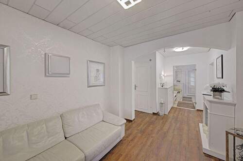 Flurbereich - 1 Zimmer Mehrfamilienhaus, Wohnhaus zum Kaufen in Dortmund