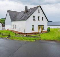 Einfamilienhaus in Jünkerath - Großer Garten, Scheune & Garagen