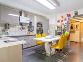 Moderne weitläufige Wohnküche... - 3 Zimmer Etagenwohnung zum Kaufen in Zell im Wiesental / Atzenbach