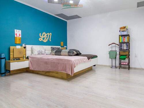 Geräumiges Schlafzimmer - 