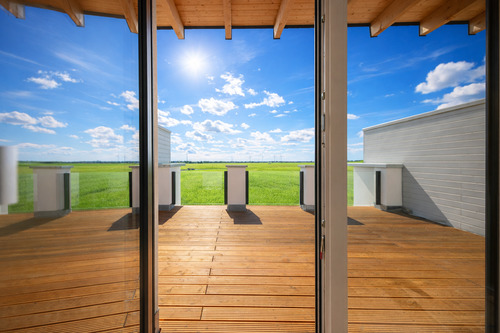 Blick von der Terrasse DG - Lindenallee wächst weiter: Start für Bauabschnitt 2 - Seenahes Familienglück in Ihrem neuen Zuhause