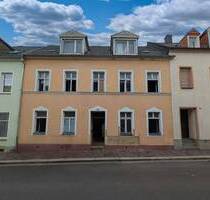 Mehrfamilienhaus - leerstehend - 19.500,00&nbsp;EUR Kaufpreis, ca.&nbsp; 180,00&nbsp;m&sup2;&nbsp;Wohnfl&auml;che in Hartha (PLZ: 04746)