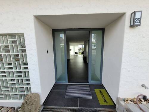 Hauseingang - Einfamilienhaus zum Kaufen in Waiblingen