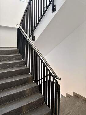 Treppenhaus - 3 Zimmer Etagenwohnung in Baden-Baden