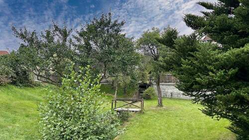 Gartengrundstück - Mehrfamilienhaus, Wohnhaus mit 60,00 m&sup2; in Oberlauterbach zum Kaufen