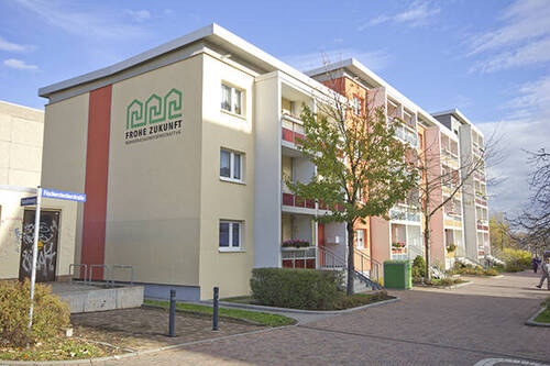 Ansicht vorn - Nachnutzer gesucht! Kleine 2-Zimmerwohnung mit Balkon.