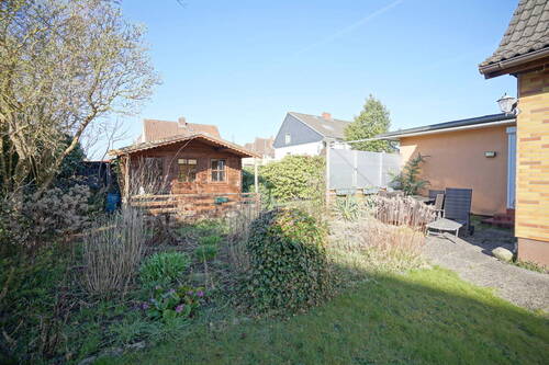 Terrasse & Gartenhaus - 