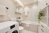Badezimmer Staged (KI-generierter Inhalt) - 