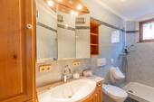 Badezimmer 1.OG_ Vorderhaus - 