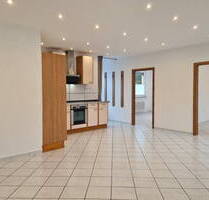 Schöne helle 3 Zimmerwohnung mit Terrasse - D-70736 Fellbach
