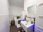 Badezimmer - Einfamilienhaus zum Kaufen in Schrozberg