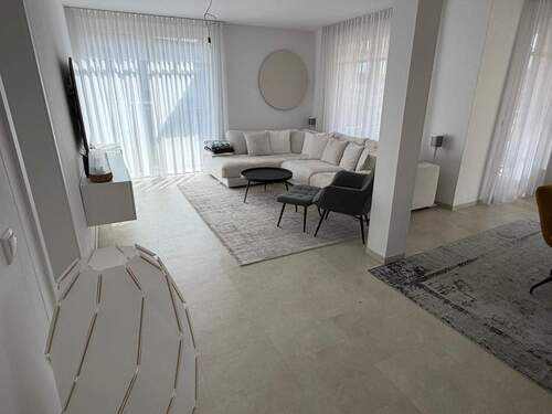 Wohn-Essbereich - 6 Zimmer Einfamilienhaus zur Miete in Schnaittach