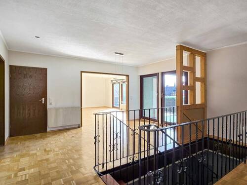 Essbereich - Diele - 8 Zimmer Einfamilienhaus zum Kaufen in Haßfurt