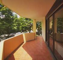 Attraktive 2-Zimmer-Wohnung mit Balkon, Aufzug & Tiefgarage! - München Pasing-Obermenzing