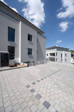 Ansicht mit Freiplätzen - 