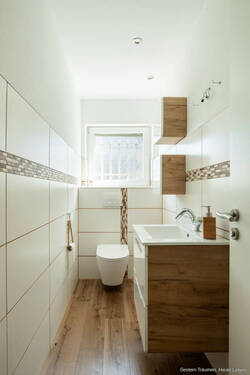 WC - 