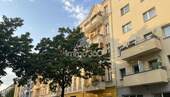 sanierter Altbau außen - 