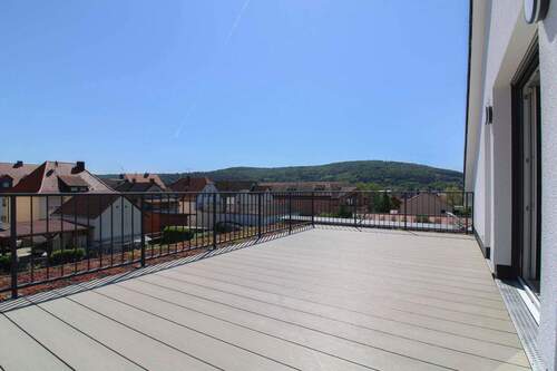 Dachterrasse - Exklusives Penthouse mit Dachterrasse, Balkon & 2 Carports - Neubaukomfort über den Dächern