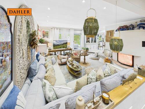 Wohnzimmer - 7 Zimmer Einfamilienhaus zum Kaufen in Ziemetshausen