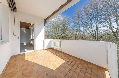 Loggia mit Blick ins Grüne - 