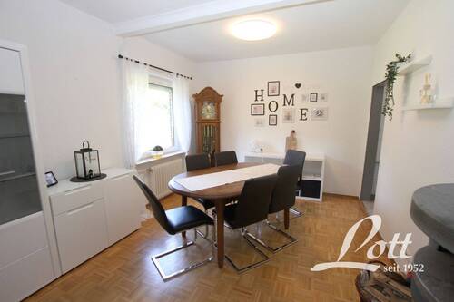 Wohn- und Esszimmer - 