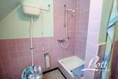 Badezimmer im Dachgeschoss - 