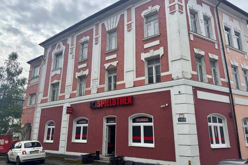 Außenansicht - 2 Zimmer Mehrfamilienhaus, Wohnhaus zum Kaufen in Traunstein