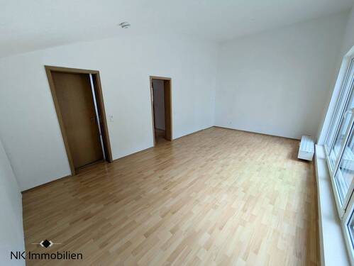Wohn- und Schlafzimmer - 