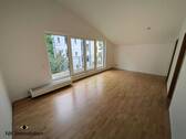Wohn- und Schlafzimmer - 