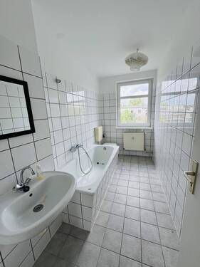 Bad - 2 Zimmer Etagenwohnung in Berlin
