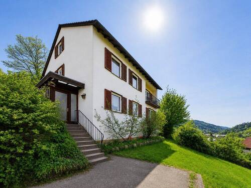 Eingangsbereich - 5 Zimmer Einfamilienhaus zum Kaufen in Schiltach