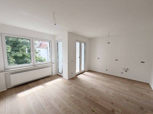 Wohnzimmer mit offener Küche - Düsseldorf-Derendorf! 2-Zimmer-Wohnung - Erstbezug nach Sanierung!