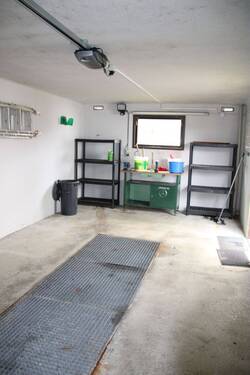 Garage - 