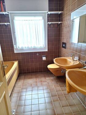 Badezimmer - Bungalow mit 97,00 m² in Denkendorf zum Kaufen