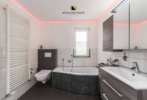 Badezimmer 1. OG - 