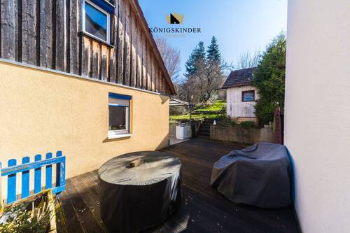 Große Terrasse 2 mit der Möglichkeit einen Aufstellpool aufzustellen - 