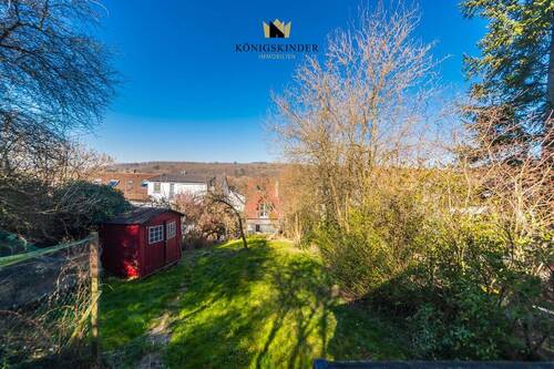 Gartenblick in Richtung Haus - 