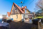 Terrassen mit direktem Zugang in den Garten - 