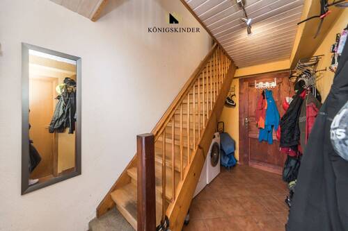 Eingangsbereich - 5 Zimmer Doppelhaushälfte in Wernau