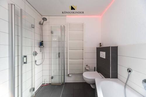 Badezimmer 1. OG - 