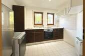 Küche mit Einbauküche - Etagenwohnung mit 54,00 m² in Leonberg zur Miete