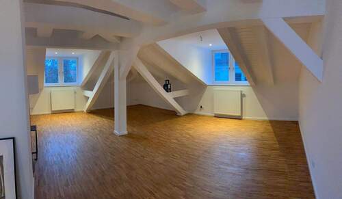 Wohnzimmer - 4 Zimmer Etagenwohnung zur Miete in Leipzig
